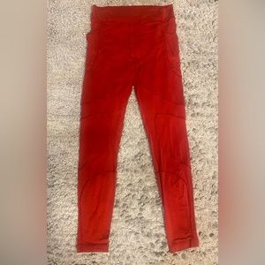 Lululemon High-Rise tights 28” red women’s size 8